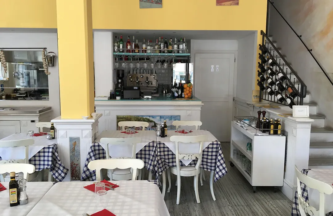 Hotel Alex-1